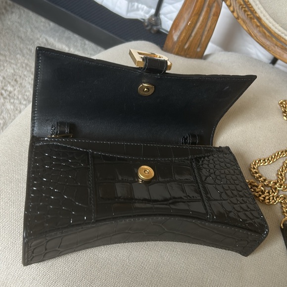 Balenciaga Black Crocodile Clutch - Picture 4 of 4